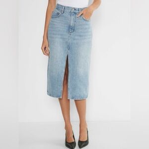 Aritzia Denim Forum 90’s Halle Denim Skirt Never worn